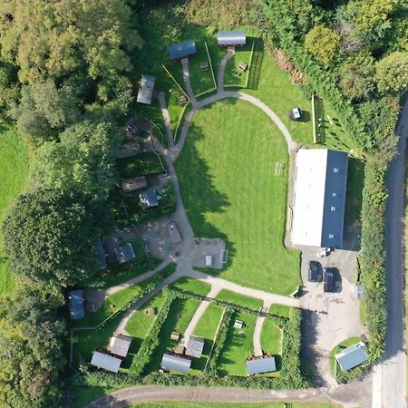 Modern Studio Apartment Set Beneath The Black Mountains A Stones Throw From The Offas Dyke Path Clodock Buitenkant foto