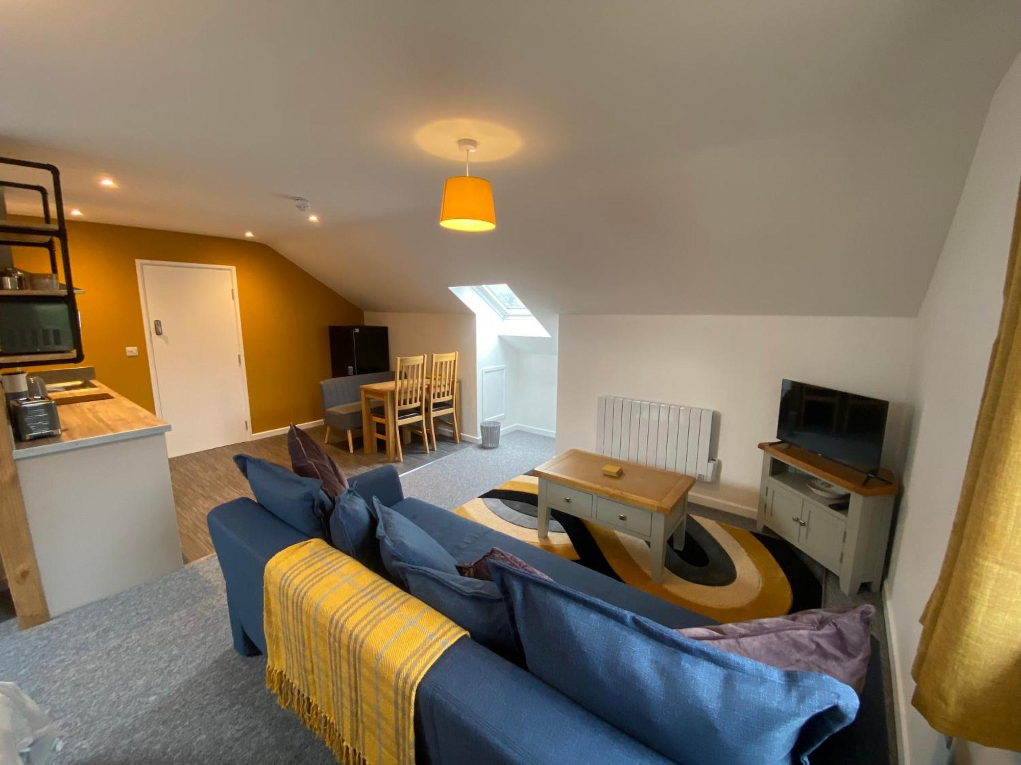 Modern Studio Apartment Set Beneath The Black Mountains A Stones Throw From The Offas Dyke Path Clodock Buitenkant foto
